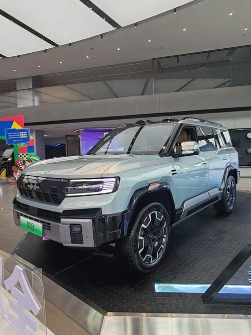 惠州145比亚迪方程豹硬派越野的爆款，英菲尼迪35周年与你共成长
